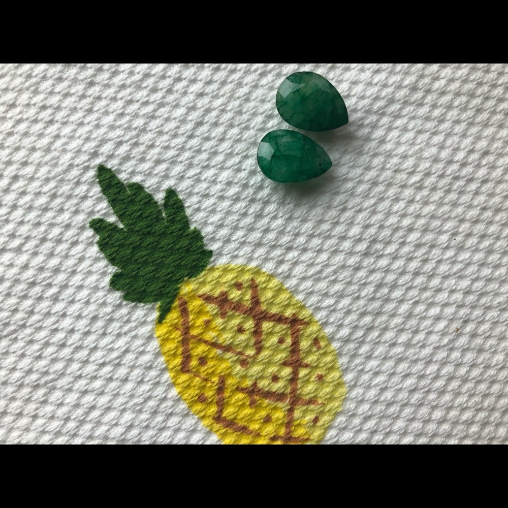 Pear Shape Loose Emerald Gemstone (Pair of 2) - Picture 2 of 9